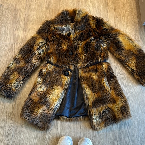 FAUX FUR COAT - Picture 1 of 4